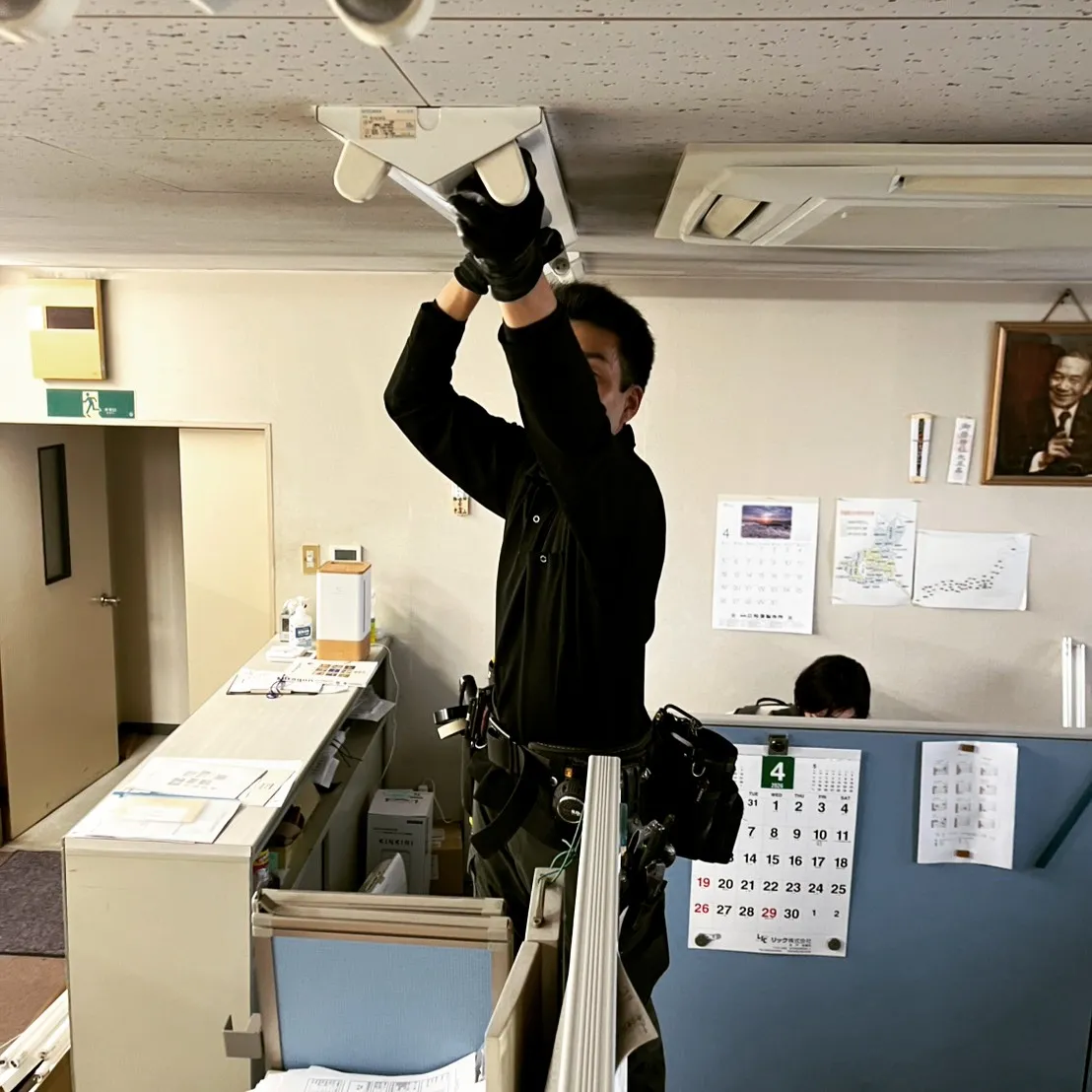 LED蛍光灯への交換をご検討中の皆様、電気工事のプロフェッシ...
