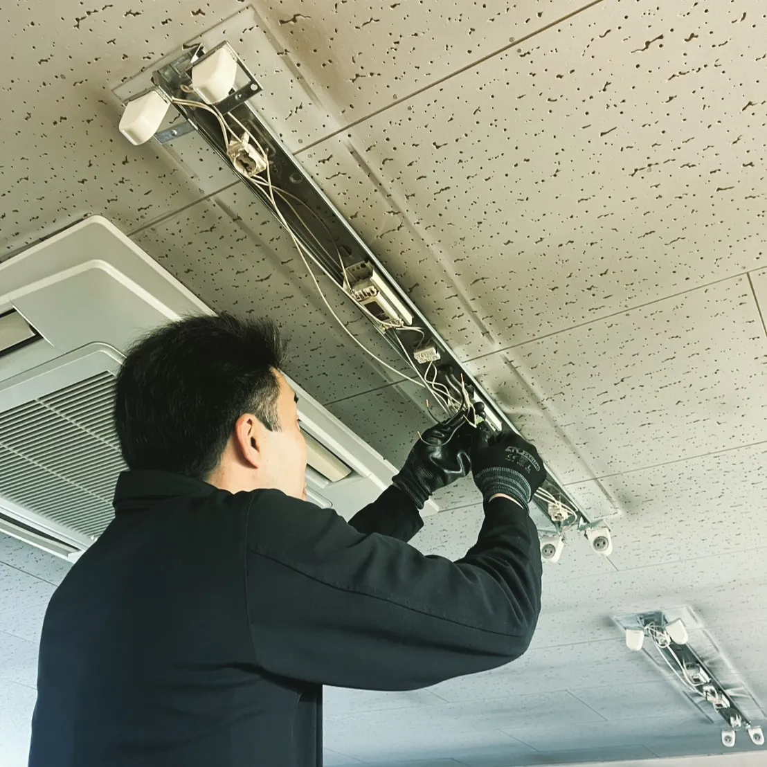 LED蛍光灯への交換をご検討中の皆様、電気工事のプロフェッシ...