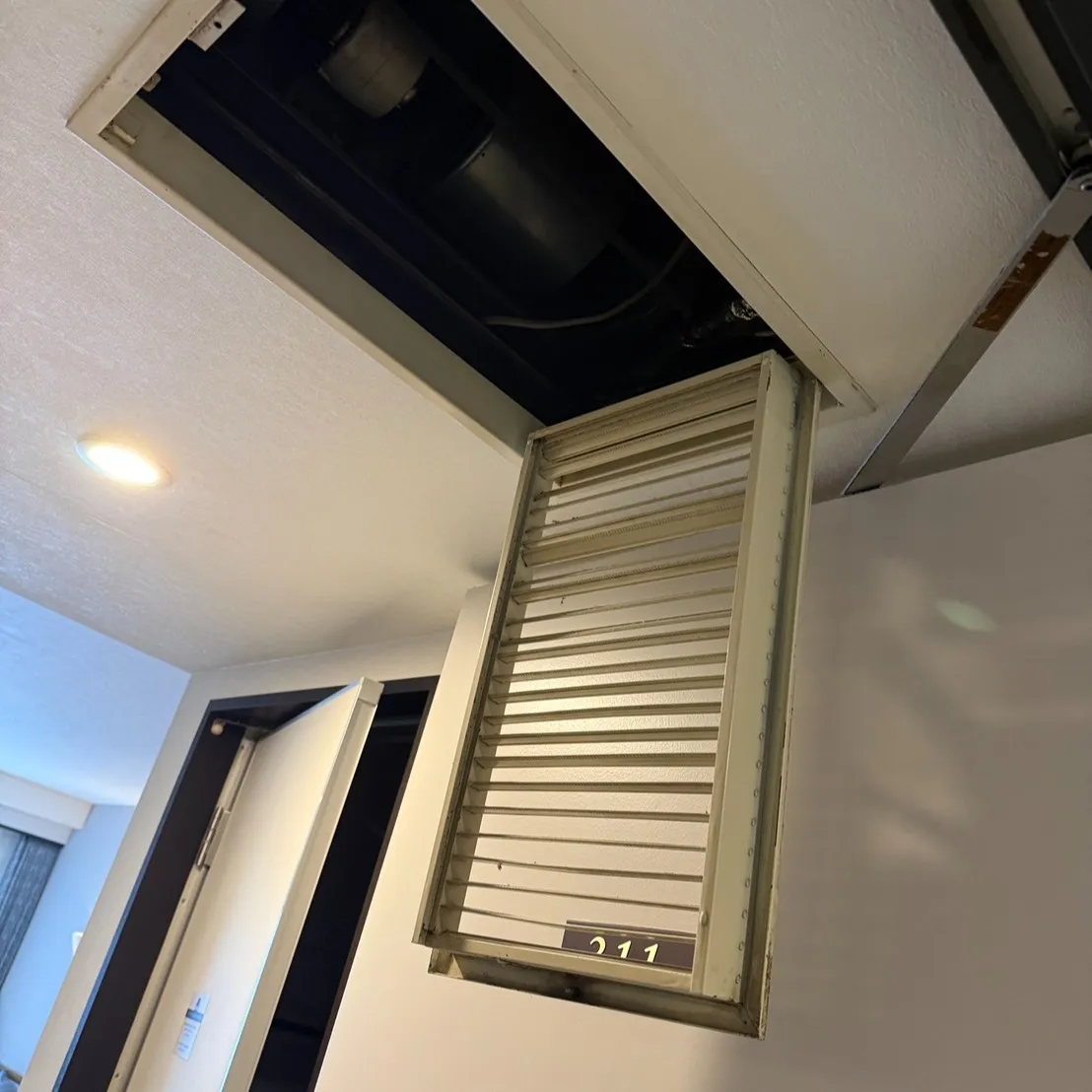 先日、大洗町⛱の施設で空調設備の清掃メンテナンスを行いました...